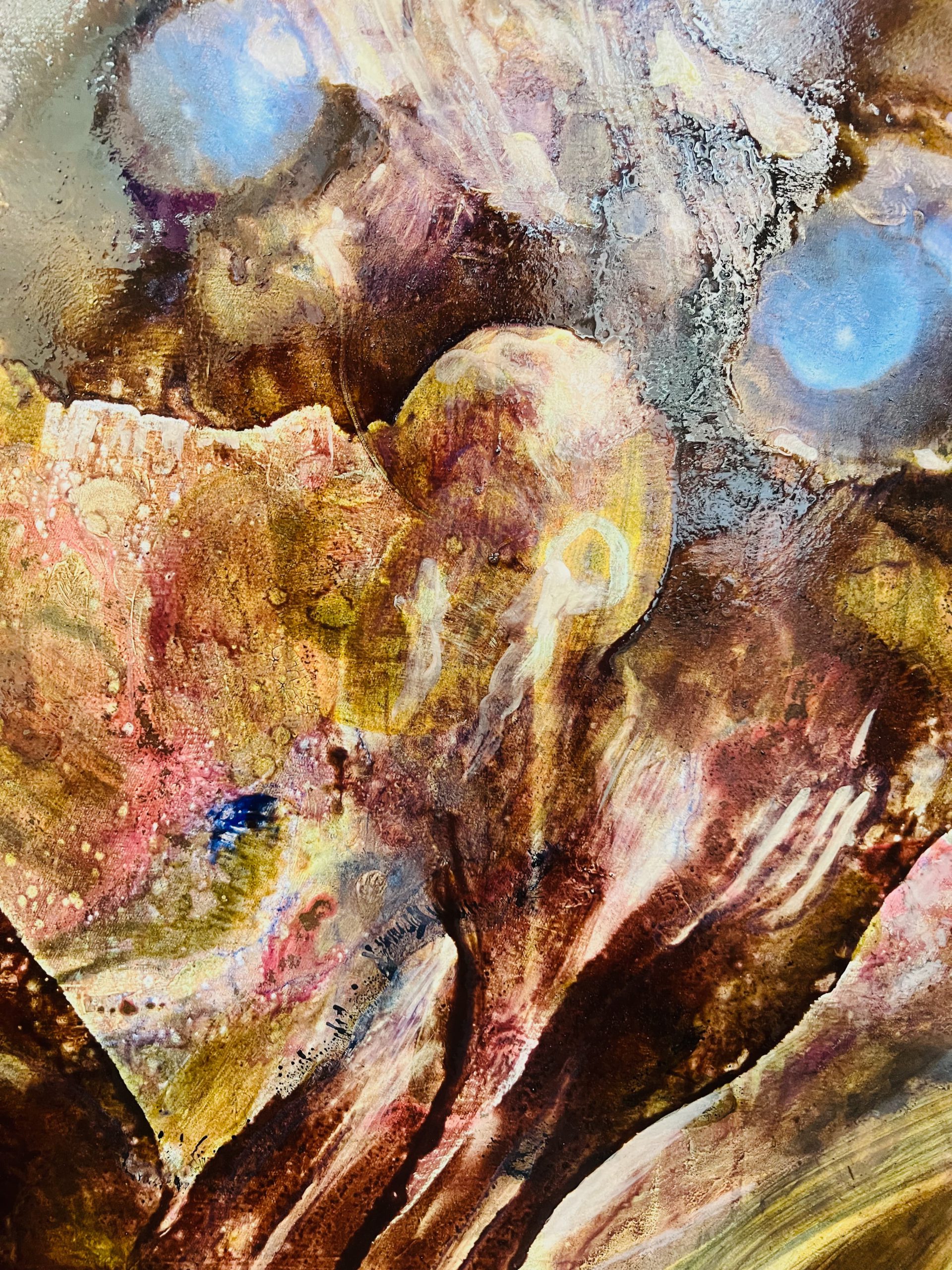 UNTITLED, 2025. 
Oil, egg tempera, tar, ink, ink, aluminium, mother-of-pearl, copper, shellac on cotton. 
190 x 150 cm / 74,80 x 59,05 in. 
Item-ID: RL/P-25-100